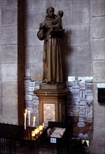 INTERIOR DE LA CATEDRAL DE SAINT FRONT - ESTATUA DE SAN ANTONIO - 1933
PERIGUEUX, CATEDRAL DE