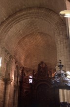 INTERIOR DE LA CATEDRAL - ABSIDE - BOVEDA DE HORNO - S XII - ARQUITECTURA ROMANICA