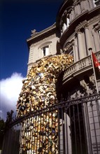 MONUMENTO AL LIBRO - CASCADA DE LIBROS DESDE UN BALCON - S XX
MADRID, PALACIO DE