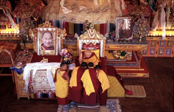 Cérémonie d'ordination des religieuses, monastère tibétain de Kathmandou, Népal