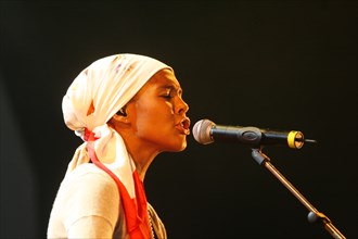 Ayo, 2007