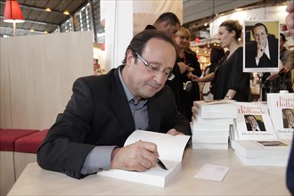 François Hollande, 2010