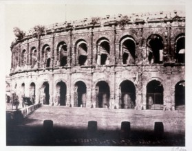 Baldus, Nîmes, Amphithéâtre romain