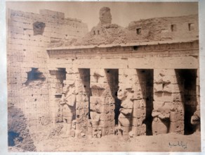 Le Gray Gustave, Egypte, Temple à Thèbes, les Cariatides