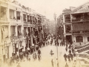 Rue animée à Hong-Kong (Chine)