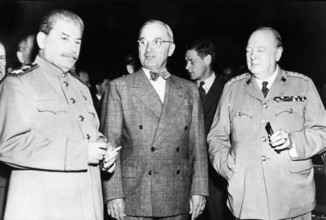 Staline, Truman et Churchill à Potsdam, en Allemagne (1945)