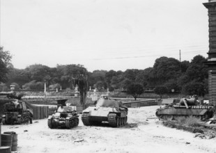 Tanks in the Jardin du Luxembourg, Paris, next to the Senate Palace, during the Liberation (August 1944)
