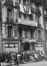 Germans living in France going back home (1941)