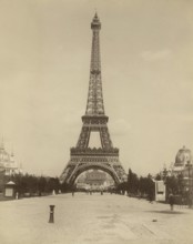 Paris. Exposition Universelle de 1900. La Tour Eiffel.