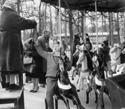 Dernier dimanche d'hiver au jardin des Tuileries, Paris