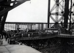 Messe célébrée 100 mètres au-dessus de Paris, 1939