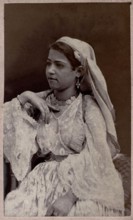 Portrait d'une jeune juive tunisienne