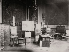 Ernest Duez dans son atelier