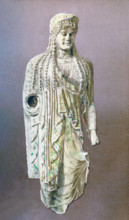 Statue de femme grecque