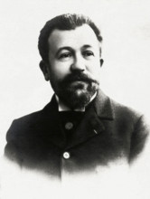Henri Léon Émile Lavedan.