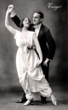 Le TANGO , danse