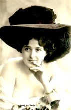 LIANE DE VRIES  ou DEVRIES