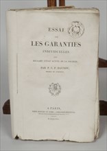 Livre de la bibliothèque de l'Empereur Napoléon 1er, "Essai sur les garanties individuelles" (1819)