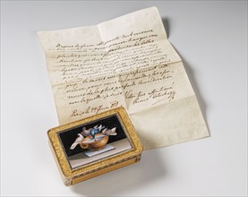Boîte ornée d'une micromosaïque: colombes, accompagnée d'un billet du prince Esterhazy à André Thouin daté de 1810