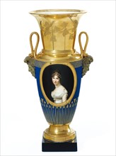 Manufacture de Dagoty, Vase decorated with the portrait of Queen Hortense