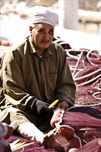 Fabrication et réparation des filets de pêche en Egypte