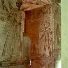 Abou-Simbel, Grand temple de Ramsès II. Pronaos