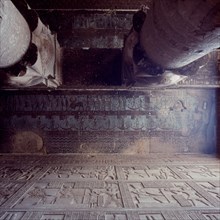 Temple de Dendérah, salle hypostyle. Plafond astronomique
