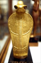 Tomb of Tutankhamon: Erect cobra