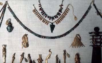 Cairo Museum - jewelry showcase