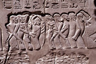 Karnak, Prisonniers