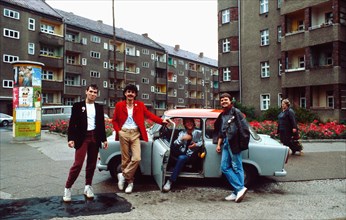 Le groupe NO 55, en 1982