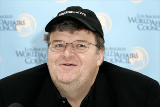 MICHAEL MOORE
FILM DIRECTOR
MICHAEL MOORE, LOS ANGELES WOR
BEVERLY HILTON HOTEL BEVERLY HILLS, L
