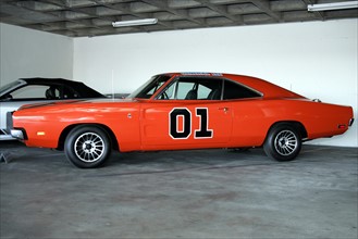 THE DUKES OF HAZZARD "THE GENERAL LEE" 1969 DODGE CHARGER
ORIGINAL PROMO TV & MOVIE CAR
GEORGE