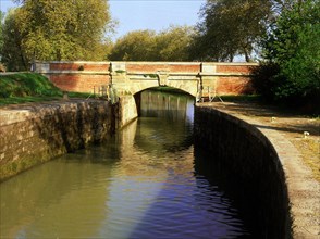 bridge near the Gardouch lock
