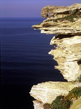 Côté Accore, détail du bord de la falaise
