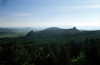 Vue depuis la croix de Peccata en direction des Dents du Diable