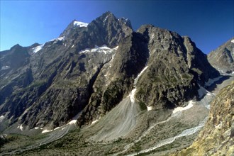 Mont Pelvoux et Pré de Madame Carle en direction du Pelvoux