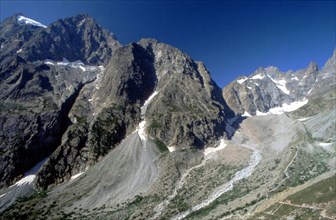 Mont Pelvoux et Pré de Madame Carle en direction du Pelvoux, glacier noir et sa moraine
