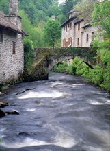Limousin : les cascades du Gimel
Vue près du chemin rural de Gimel au Signé en direction de la Montane et de Gimel