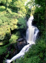 Limousin : les cascades du Gimel : vues du chemin d'accès aux cascades
