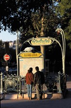 The Metro, Paris