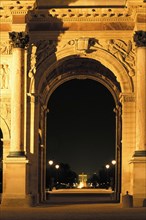 Arc du Carrousel la nuit, Paris