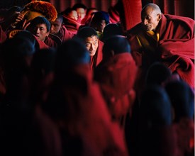 Tibet / China: tibetan buddhist followers in the district of Aba