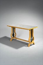Arbus and Androusov, Low table
