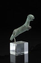 Parthian statuette figuring a leaping panther