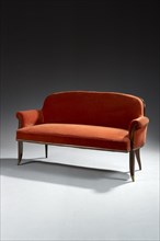 Sofa with rounded frame