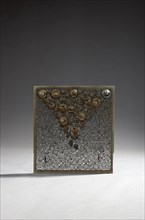 Fire screen in hammered iron