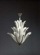 "Fougère" style chandelier