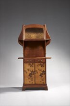 Louis Majorelle (1859-1926)
Meuble de rangement à hauteur d’appui de forme mouvementé, la partie