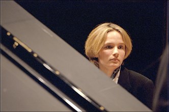 04/04/2001. Helene Grimaud, pianist, on rehearsal at "la cite de la musique".